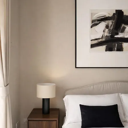 Landlord - Private Balcony Nyaraló *