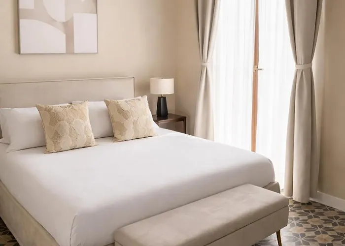 Landlord - Private Balcony Nyaraló *