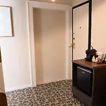 Landlord 71 - Private Balcony * Bari