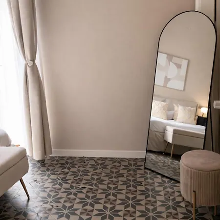 Landlord 71 - Private Balcony Feriehus Bari